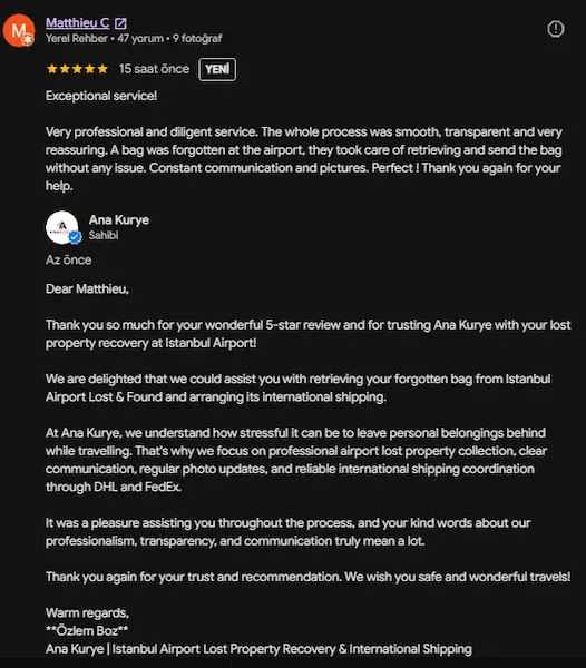 Matthieu C public Google review describing bag retrieval, dispatch and regular communication, followed by the business reply