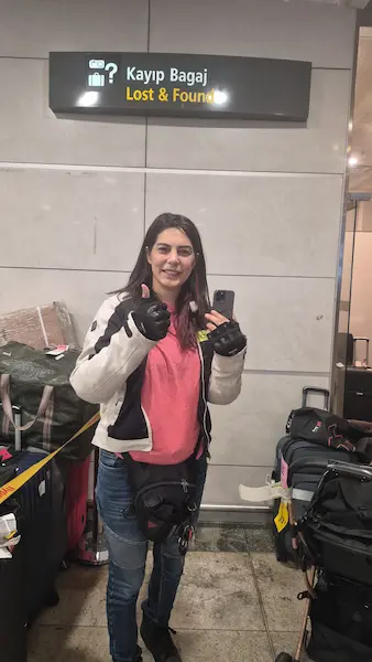 Lost iPhone recovered from Sabiha Gokcen Airport Lost and Found by Ana Kurye