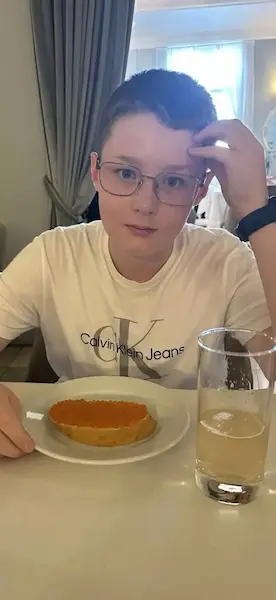 Child wearing Seiko glasses before the Istanbul Airport lost property recovery case