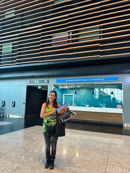 Lost laptop recovered from Istanbul Airport transit area and prepared for delivery to France